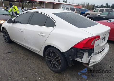2012 Volvo S60 T6 z USA, uszkodzony, nr VIN YV1902FH3C2036624